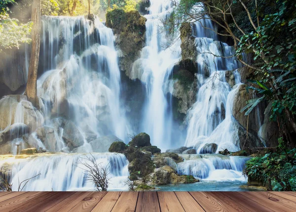 Wood floor Kwang sri waterfall in Luang prabang, Laos. — Stock Photo, Image