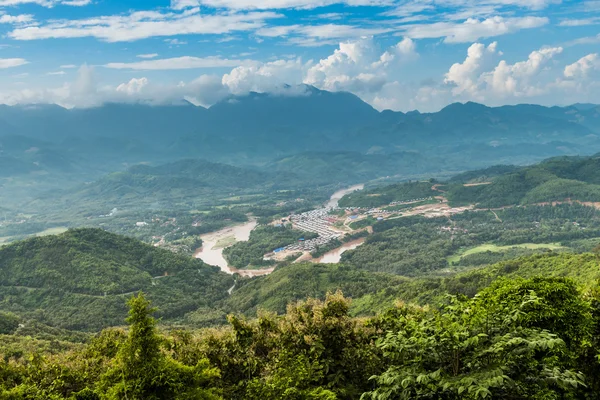 Pohled na lannscape v luang prabang, Laos. — Stock fotografie