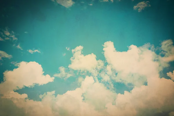 Chmury i błękitne niebo z rocznika efekt — Zdjęcie stockowe