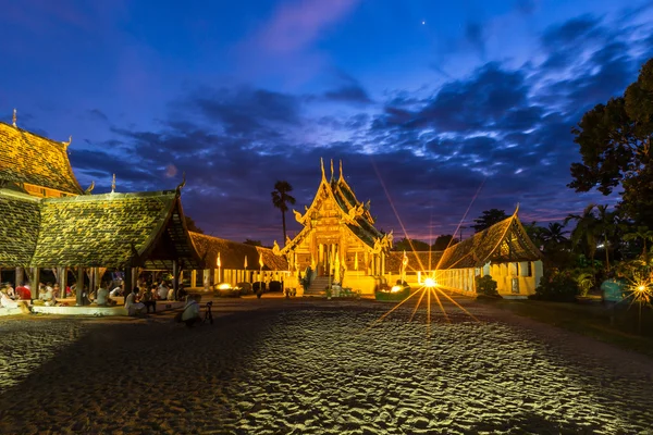 Wat Ton Kain Old wooden temple in Vesak Day on June 01, 2015 Chiang Mai Thailand, — Stock Photo, Image