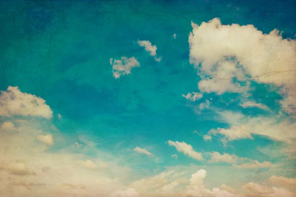 Blå himmel och moln bakgrund konsistens vintage med utrymme — Stockfoto