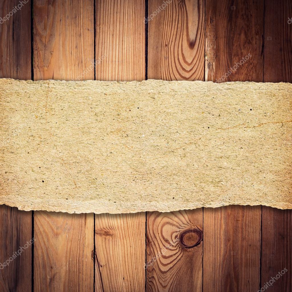 Papel Rasgado Marrom No Fundo Madeira E Textura Com Espa O Stock Papel Rasgado Marrom No Fundo Madeira E Textura Com Espa O Stock