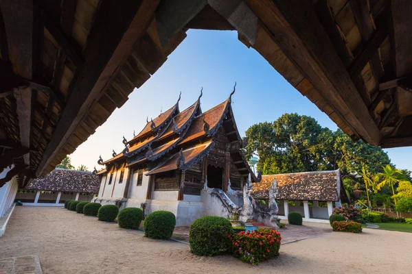 Wat Ton Kain, Old wooden temple in Chiang Mai Thailand. — Stock Photo, Image