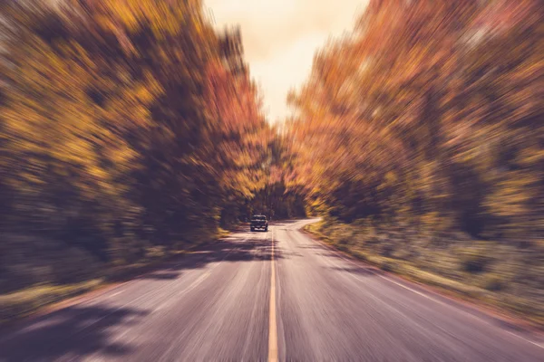 Aszfalt országúton motion blur vintage hang. — Stock Fotó