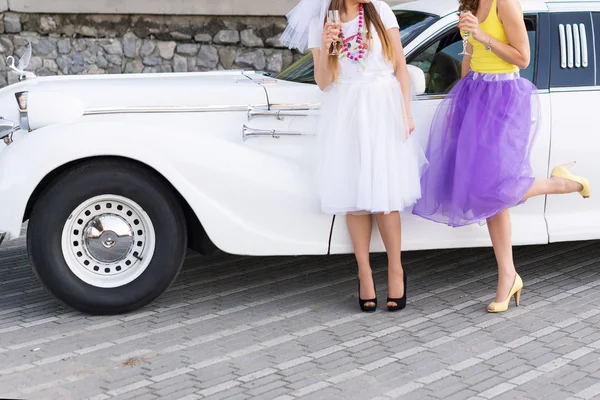 Closeup photo of girls celebrating a bachelorette party with bride — Stock Photo, Image