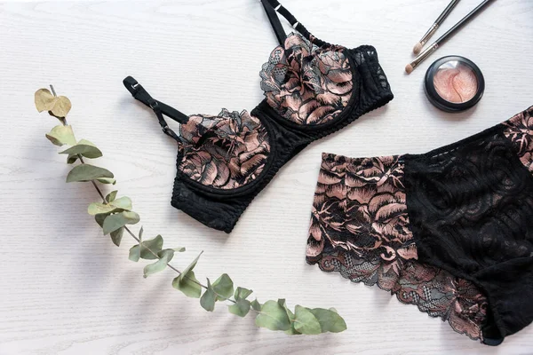 Winkelen Mode Concept Set Van Glamoureuze Stijlvolle Sexy Kanten Lingerie — Stockfoto