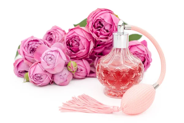 Parfümflasche Mit Blumen Auf Weißem Hintergrund Parfümerie Kosmetik Duftkollektion Kopierraum — Stockfoto