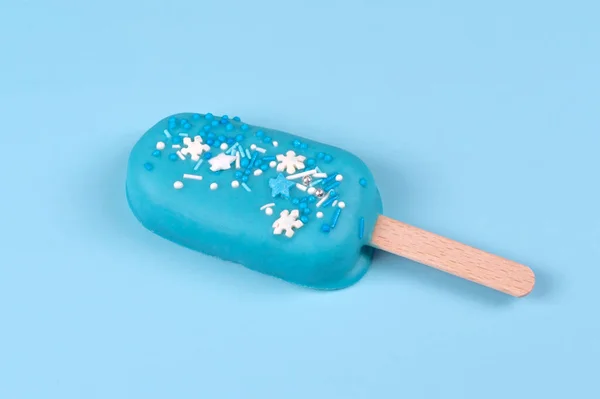 Blue Mint Ice Cream Popsicle Blue Background Tasty Refreshing Ice — Stock Photo, Image