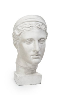 Genç bir kadının mermer kafası, antik Yunan tanrıçası beyaz arka planda büstü..