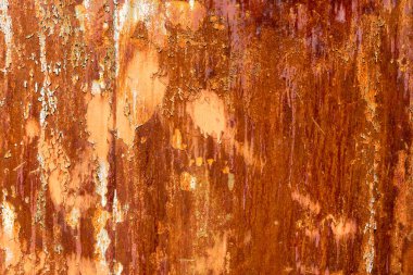 Rusty metali boyamış. Pas içinde gri renge boyanmış eski demir arka plan. Yıpranmış metal duvar yüzeyi çatlak boyayla