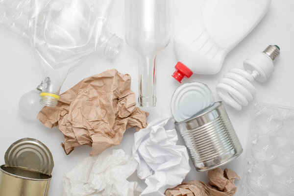 Переработанные отходы. Переработка, повторное использование, вывоз мусора, охрана окружающей среды и экология