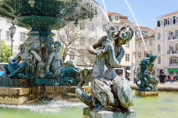 Skulpturer Sjöjungfrur Och Ungdomar Fontänen Lissabon Portugal — Stockfoto