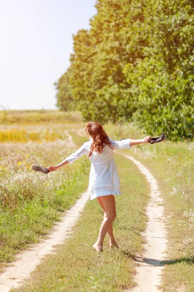 Young Beautiful Woman Running Grass Barefoot Holding Shoes Hands — Stock Photo, Image