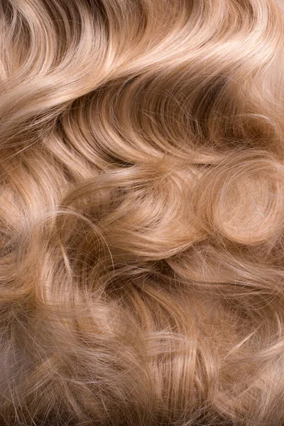 Textura Blondă Părului Părul Blond Ondulat Lung Creț Închide Fundal — Fotografie, imagine de stoc