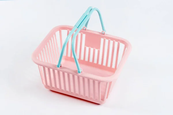 Cesta Compra Plástico Colorido Cesta Vacía Supermercado Rosa Azul Sobre — Foto de Stock