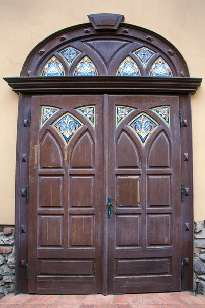 Vitráže staré dveře zámku Palanok v Mukačevě — Stock fotografie