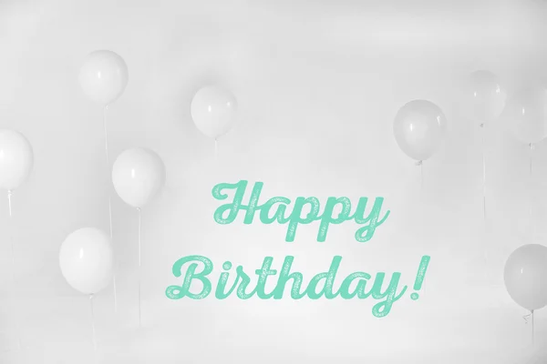 Tarjeta de felicitación feliz cumpleaños con globos blancos sobre fondo blanco . — Foto de Stock