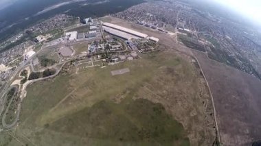 Paraşüt, paraşütçü bakış açısı görünümünden hava kara