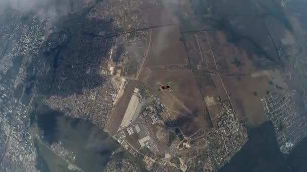 Skydiver en chute libre accélérée — Video