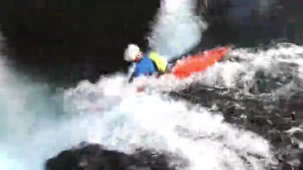 Extreme kajakpaddling i Veracruz, Mexiko — Stockvideo