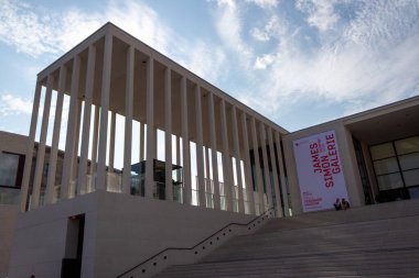 Berlin, Almanya - 17 Temmuz 2019: Berlin Müze Adası 'nın yeni girişi