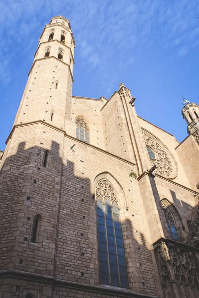 BARCELONA, İSPAN - 24, 2019: Barcelona 'daki Santa Maria del Mar Kilisesi