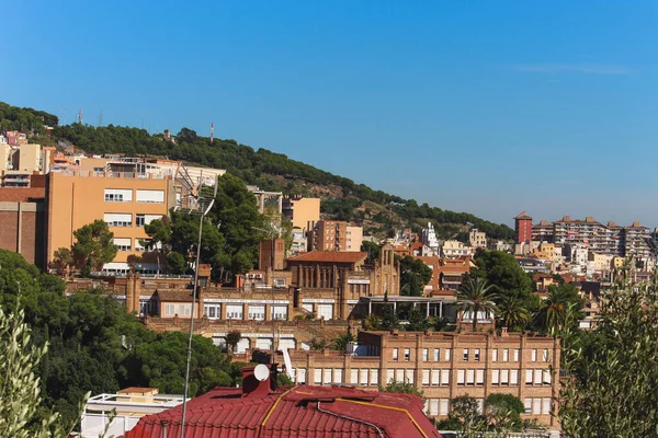 バルセロナのパノラマビュー 前景の緑 — ストック写真