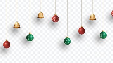 Şeffaf arka plan tarzında Noel süsleri ve çanlar asmak. Noel baloları ve çanları köknar dalları ve Noel ışıkları arka planında. 