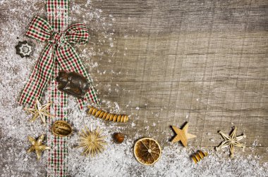 Country tarzı Noel arka kırmızı yeşil işaretli kurdele ile