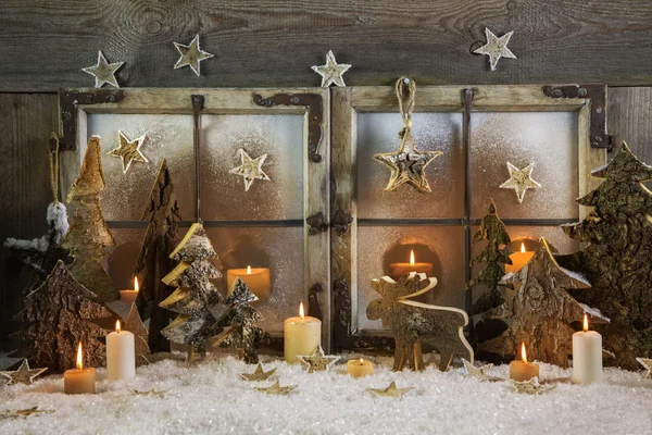 Natural handmade christmas decoration of wood outdoor in the win — Stock Photo, Image