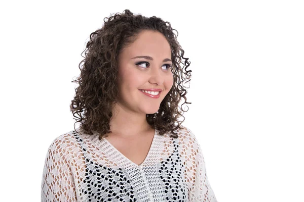 Hübsche junge Frau isoliert beim seitlichen Blick auf den Text. — Stockfoto