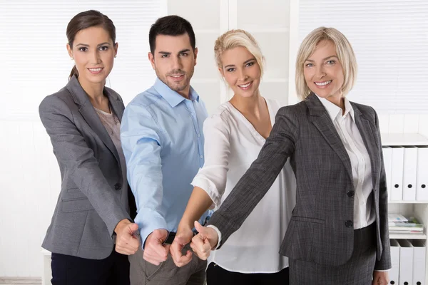 Succesvolle business team in portret: meer vrouw als mannen met do — Stockfoto