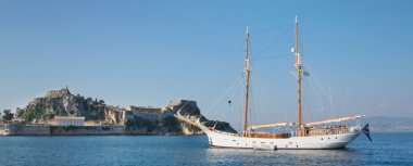 Yelken tekne Corfu town Yunanca önce iki direği ile ahşap