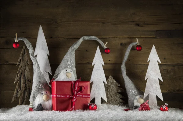 Vicces természetes karácsonyi dekoráció a szürke, a fehér és a vörös a g — Stock Fotó