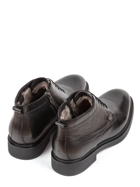 Klasyczne Nowe Męskie Czarne Zimowe Skórzane Buty Futerkowe Izolowane Białym — Zdjęcie stockowe