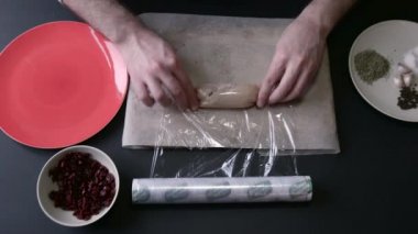 Tavuk rulo sarma plastik Wrap içinde