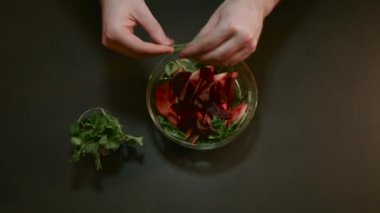 Maydanoz ile sebze salatası Fastmotion Ekle