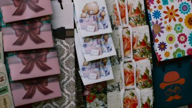 Tebrik Kartonları Ekranda