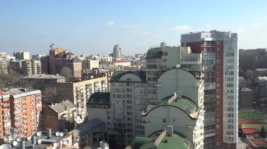 4k şehrin yüksek binaların Üstten Görünüm