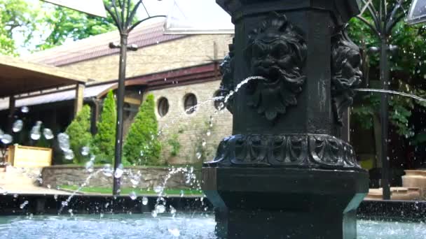 Fountain in the Park on the Street — Stock Video