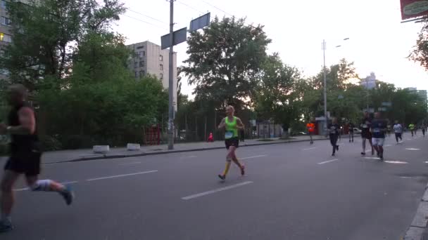 跑马拉松的运动员 — 图库视频影像