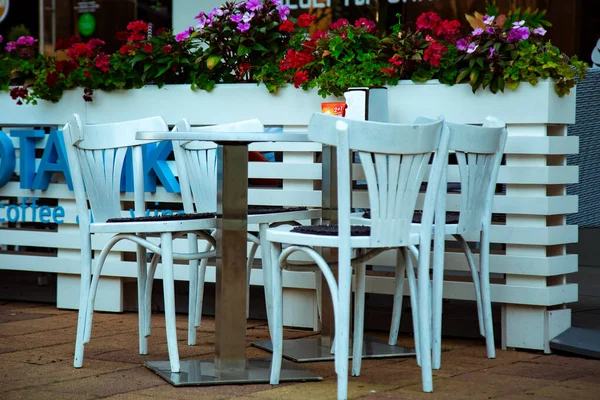 Acogedora Cafetería Aire Libre Verano Restaurante Con Elegante Interior Muebles — Foto de Stock