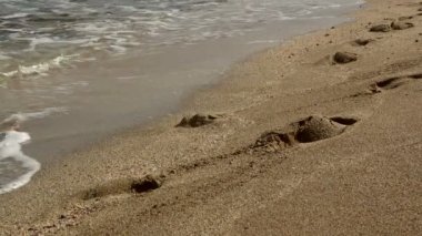 Kum Sahili 'nde Deniz Dalgaları.