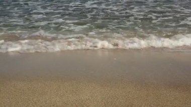 Kum Sahili 'nde Deniz Dalgaları.