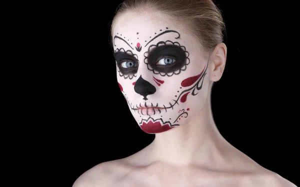 Mujer con maquillaje día de los muertos, espacio vacío negro . — Foto de Stock