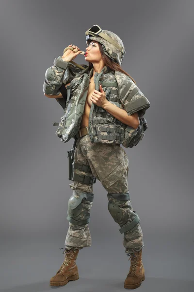 Sexy girl in the form of a soldier of the American division. — Stock Photo, Image