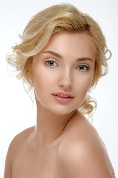 Charming blonde with clean skin. Soft skin. — Stock Photo, Image