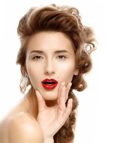 Skönhet Porträtt Glamour Vacker ung kvinna berörande ansikte — Stockfoto