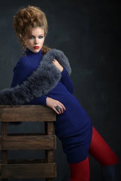 Portrait young elegant woman in blue dress and fur collar — Stock Photo, Image