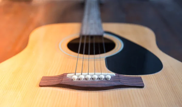 Detail van klassieke gitaar met ondiepe scherptediepte — Stockfoto